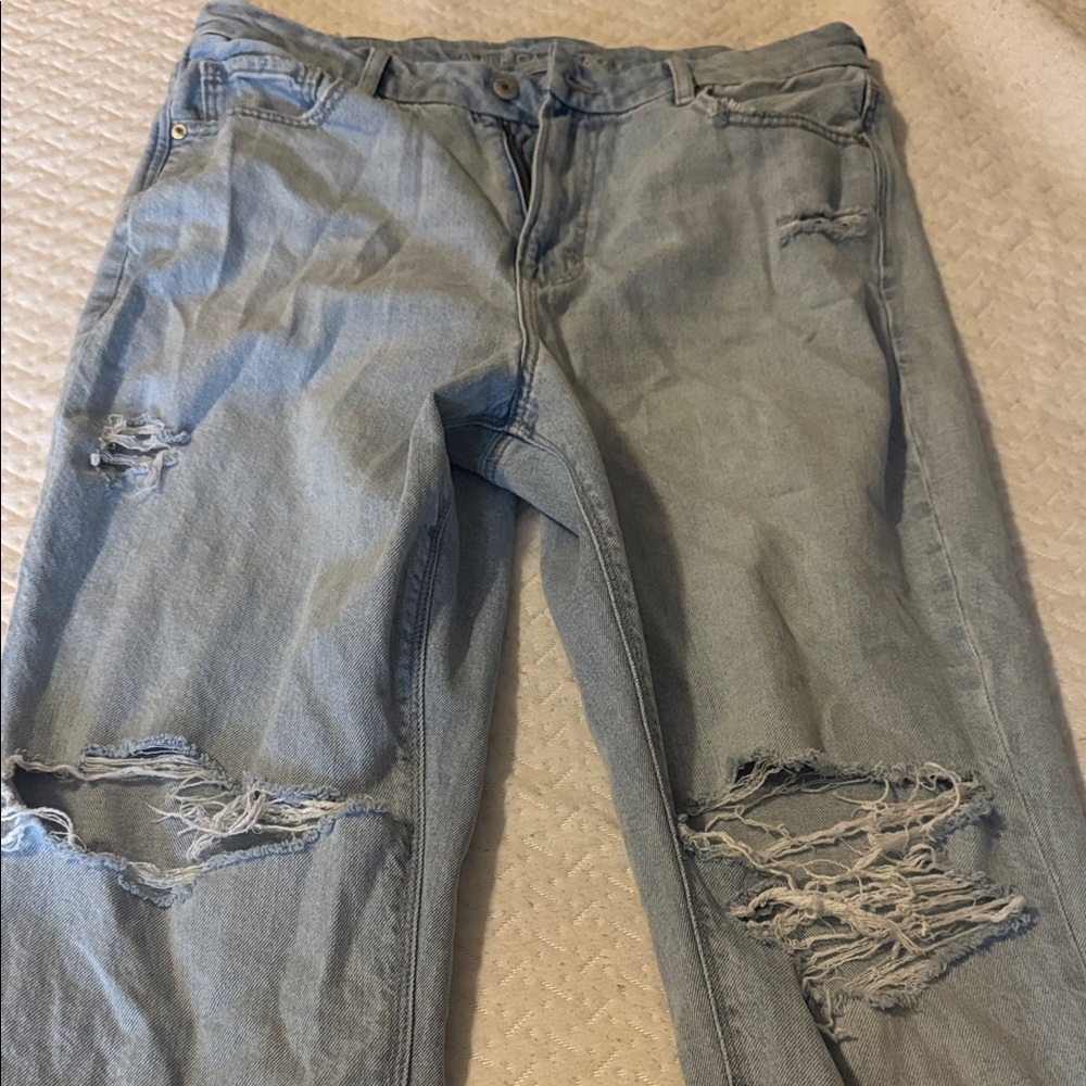 American Eagle Outfitters Women's Relaxed Distressed Jeans - Light Blue